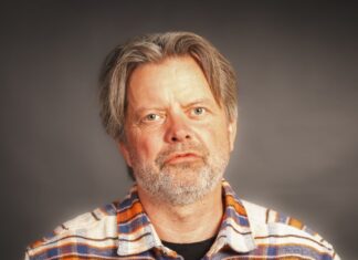 Tommy Winther bygger bro mellom normalitet og galskap