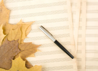 Vi bærer de døde i oss som uferdige melodier